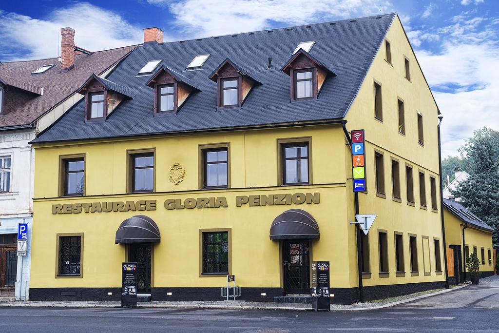 Penzion, Restaurant Gloria Chrastava ภายนอก รูปภาพ